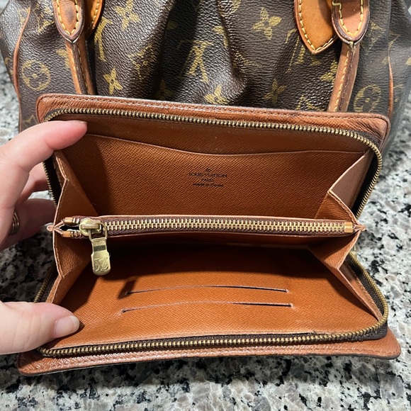 Louis Vuitton Tivoli PM Classic Brown Monogram Handbag With Matching Zippy Walle - Picture 4 of 10
